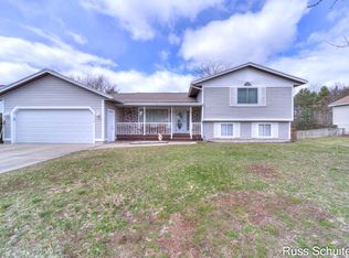 3759 W Fuller Dr, Muskegon, MI 49444
