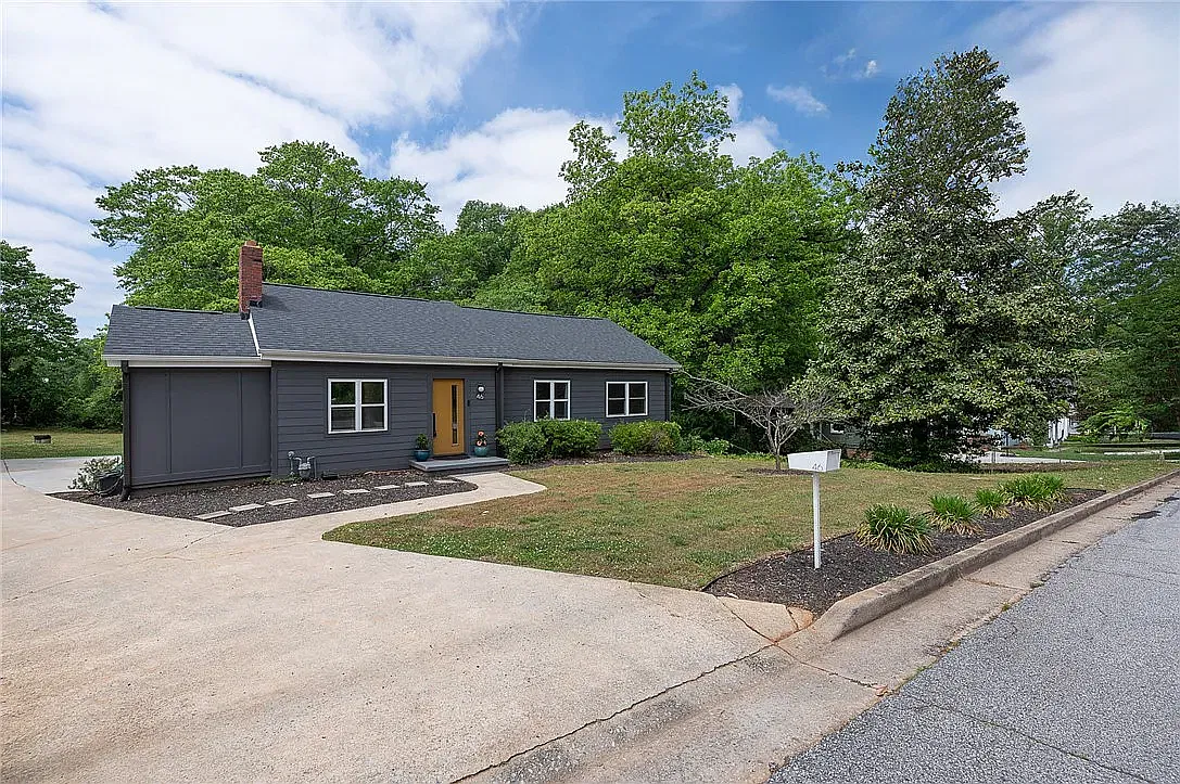 46 Briarcliff Drive - 1 — Photo 3