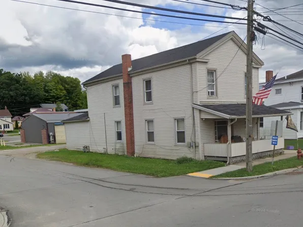 901 Main St, Conneautville, PA 16406