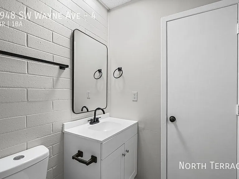 Hillstone Apartments — Photo 30