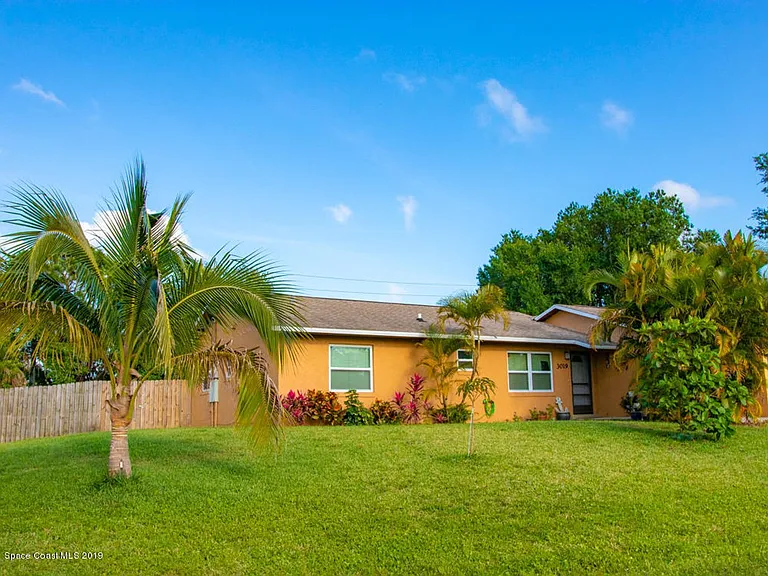 3019 Sea Gate Cir — Photo 9