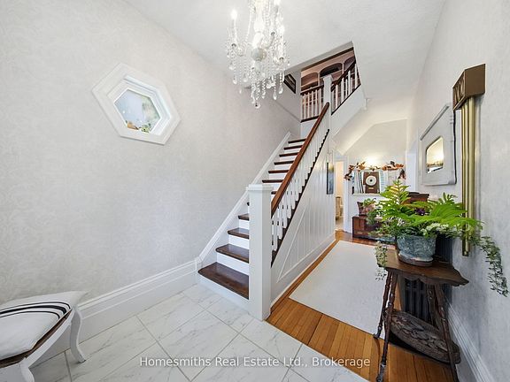 4th image of 35 Beech Ave