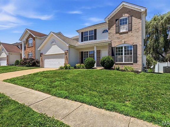 3rd image of 47 Rivermeadows Dr