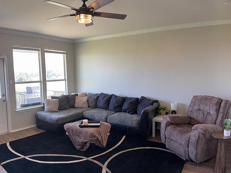 9104 Bowfield Dr — Photo 6