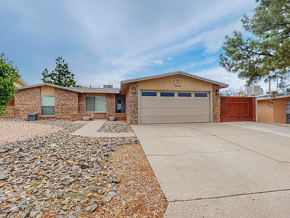 2nd image of 11808 Tracy Ct NE