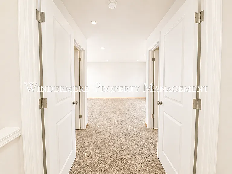 2532 Filbert Ave — Photo 9