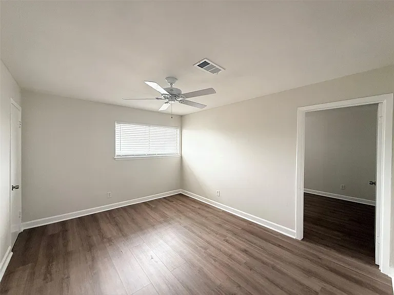 1141 N Durham Dr #15 — Photo 7