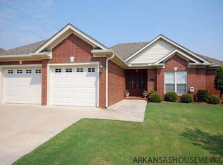 1420 Champions Dr, Conway, AR 72034