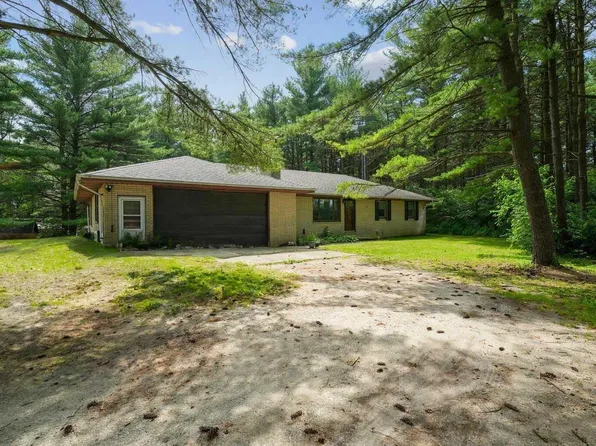 8101 South Pine STREET, Burlington, WI 53105