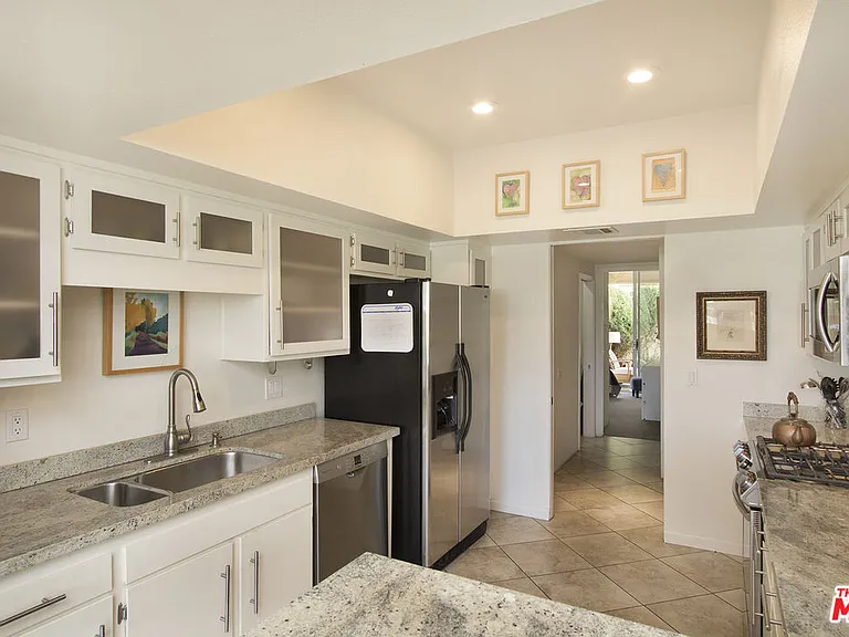 501 Desert Lakes Cir — Photo 18
