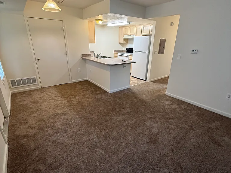 Rosewood Riverside — Photo 8