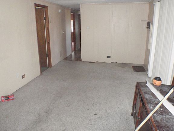 4th image of 121 Maranatha Dr