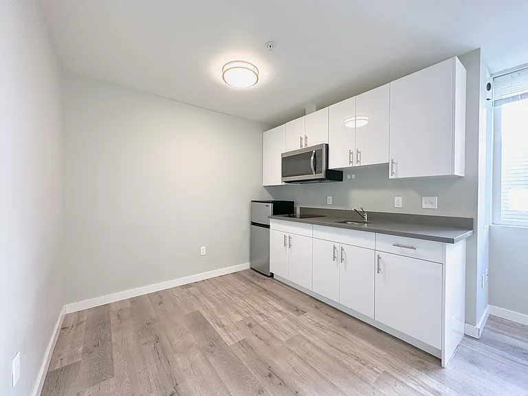 4229 7th Ave NE — Photo 25