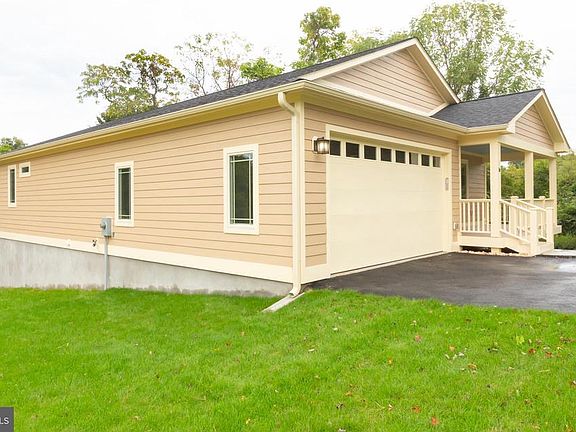 One Level living with basement
