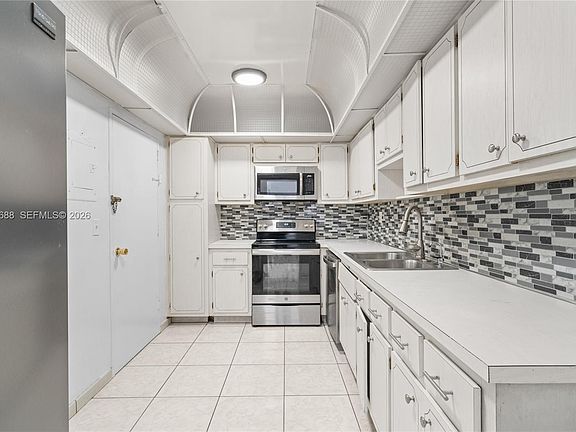 4th image of 5001 Collins Ave APT 5E