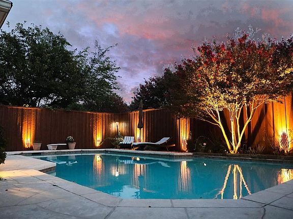 2nd image of 3016 Creekbend Dr