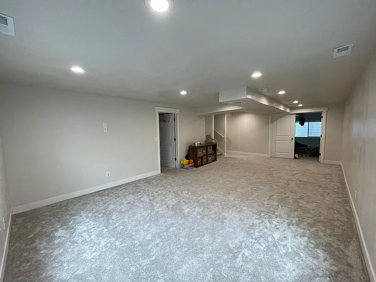 554 E Old Mill Dr — Photo 12