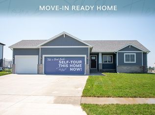 10219 73rd St S, Horace, ND 58047