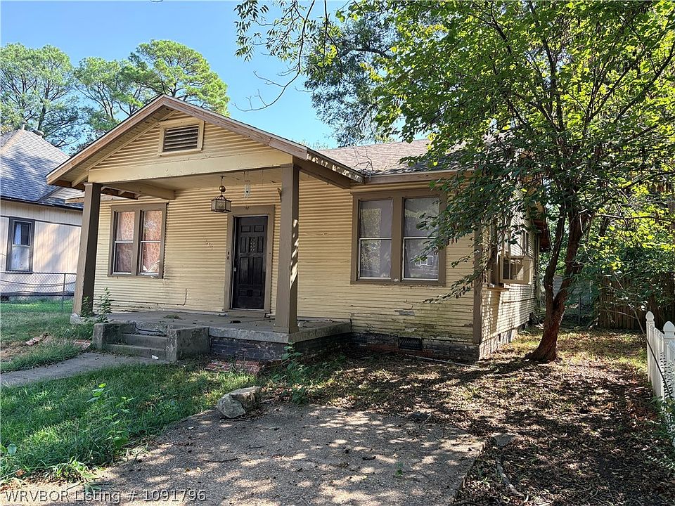 2nd image of 620 N 34th St