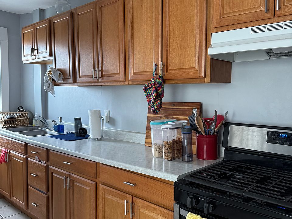 1st image of 317-319 New York Ave #2