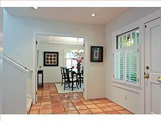 4th image of 502 Lowell Ave