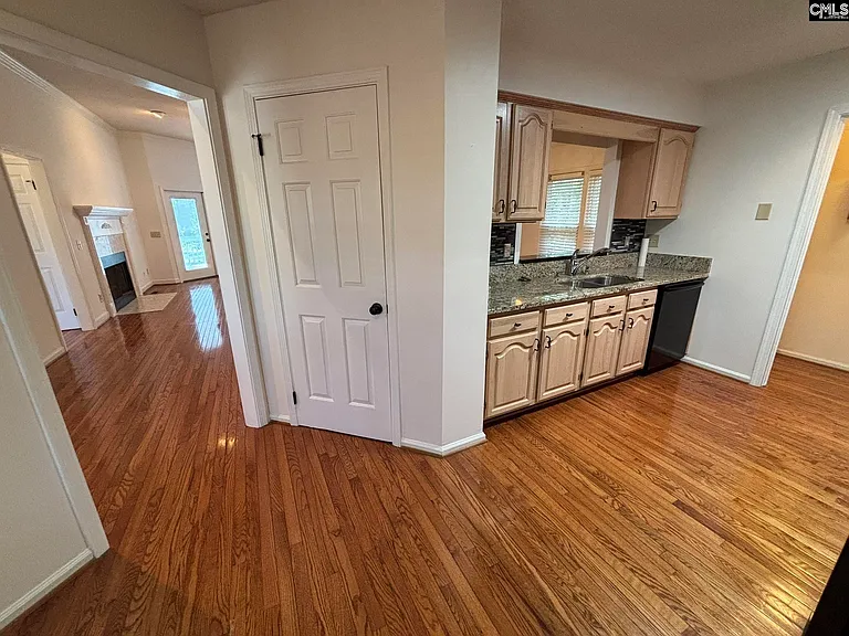 221 Timberlake Dr — Photo 4