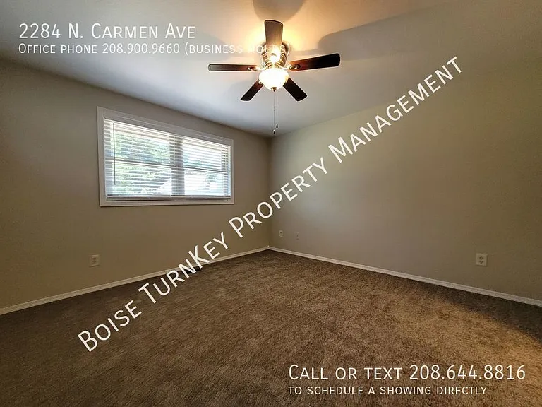 2284 N Carmen Ave — Photo 30