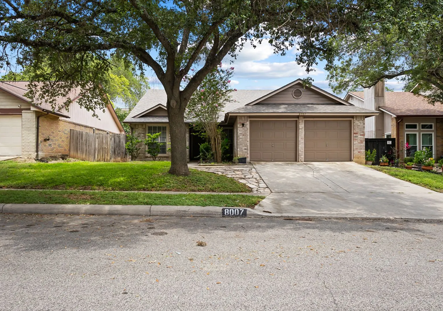 3 Bedroom/2 Bath Woodcrest Subdivision — Photo 1