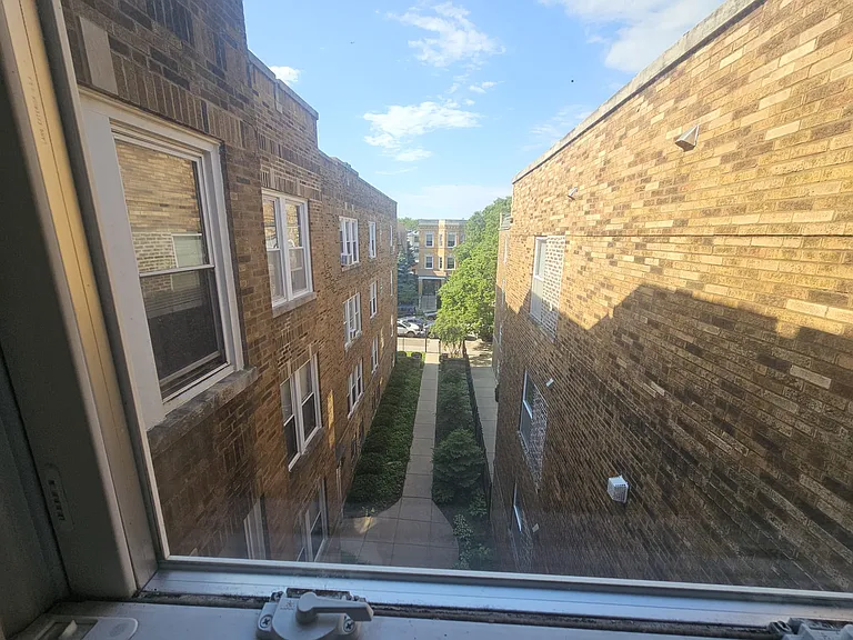 1511 W Bryn Mawr Ave #3F — Photo 13