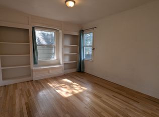 692 2nd St, Lake Oswego, OR 97034