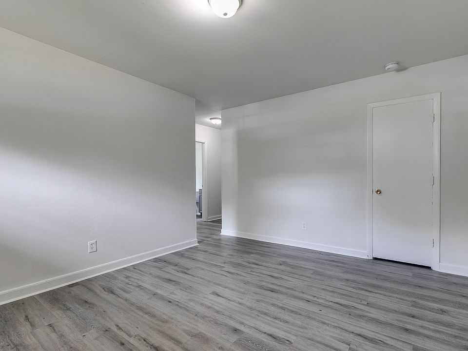 1st image of 1406 Lenmore St
