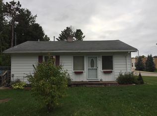 45 N Kent St, Kent City, MI 49330