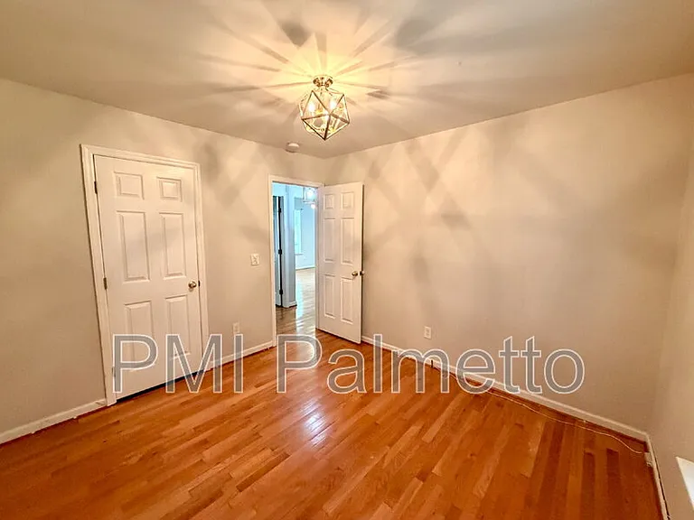 152 Chatham Cir — Photo 18