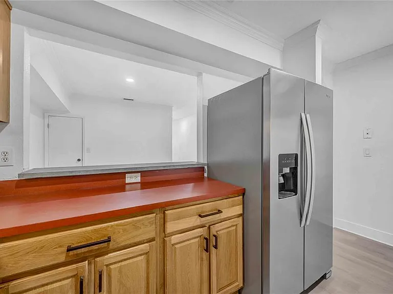 727 Kensington Lake Cir — Photo 28