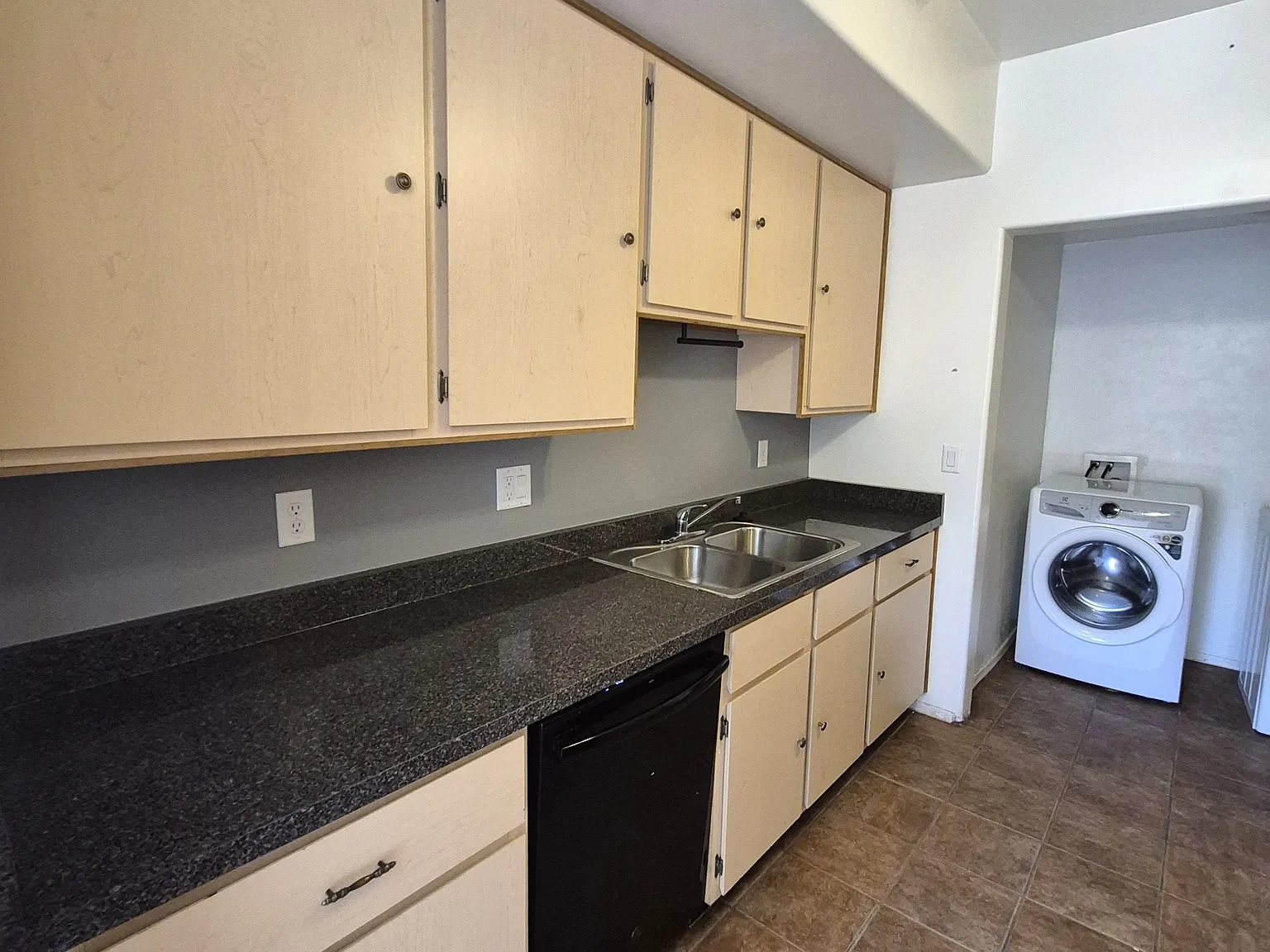 18841 South Brentford Dr - 1 — Photo 3