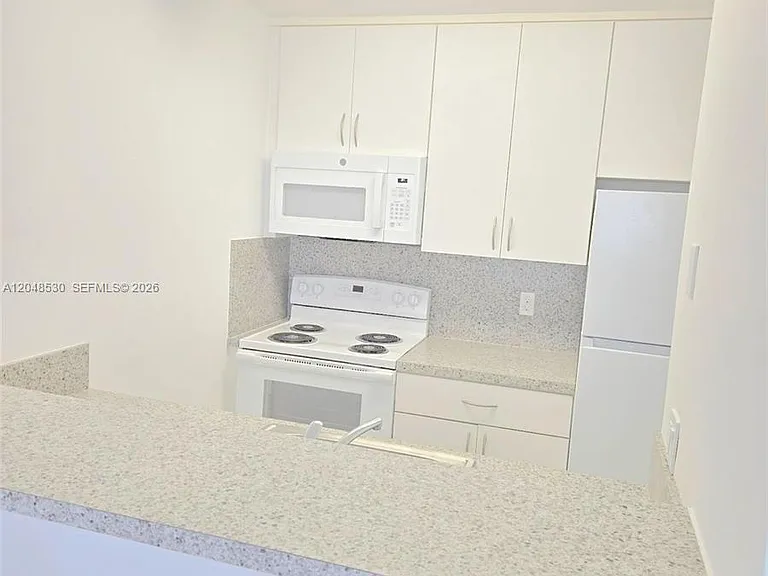 1225 NE 124th St #35B — Photo 2