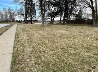 5915 60th St, Kenosha, WI 53144