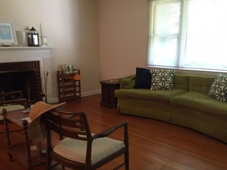 2nd image of 2633 Cornwell Pl