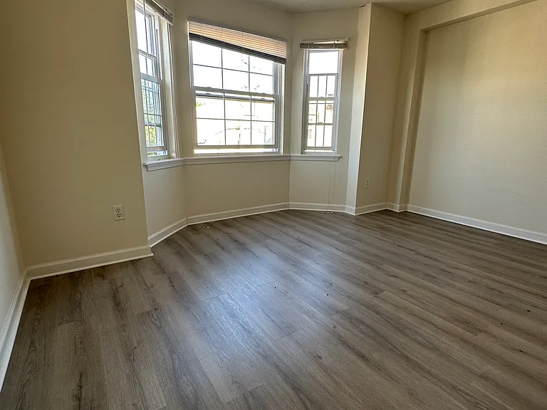 1734 Monument St #B — Photo 2