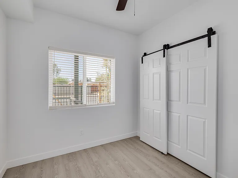 357 E Roeser Rd #18 — Photo 3