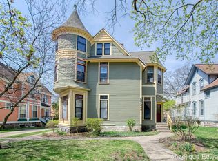 345 Paris Ave SE APT 1, Grand Rapids, MI 49503