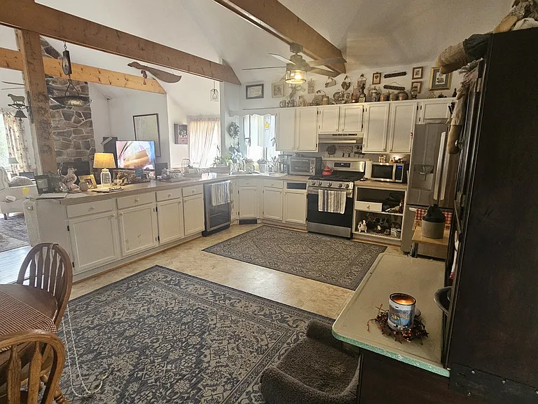 24101 Asbury Dr — Photo 2