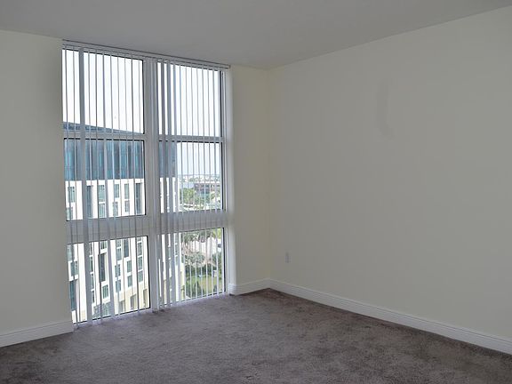 5th image of 554 Okeechobee Blvd #1116