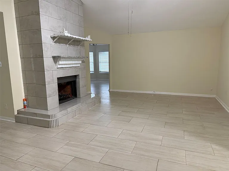 10302 Lybert Rd — Photo 3