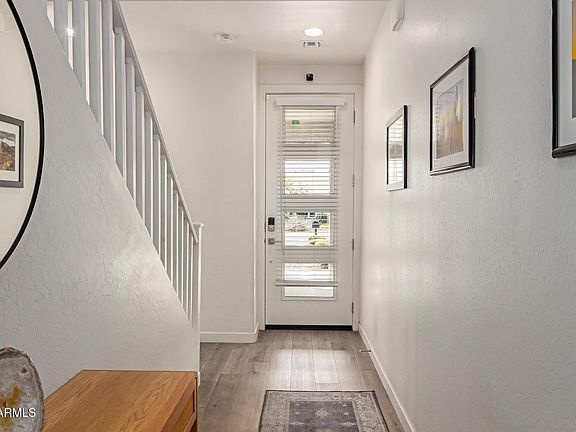 4th image of 3746 E EARLL Drive