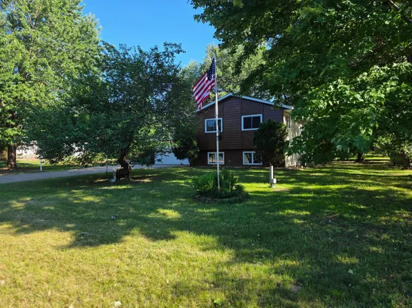 530 156th Ln NW, Andover, MN 55304