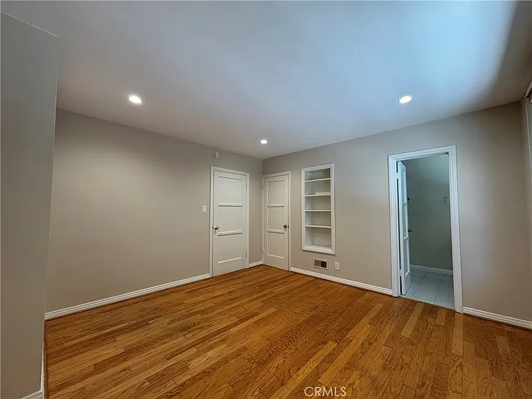 565 Sierra Vista Ave — Photo 6