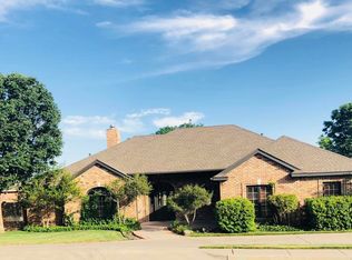 2 Griffin Dr, Canyon, TX 79015