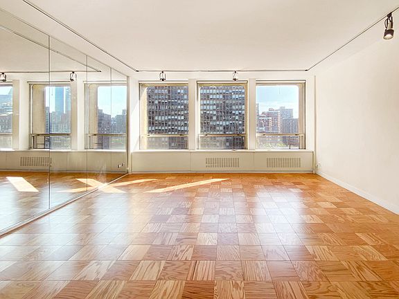 4th image of 330 E 33rd St APT 11B