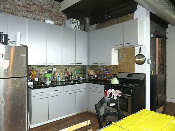 4th image of 1093 Putman Ave #F